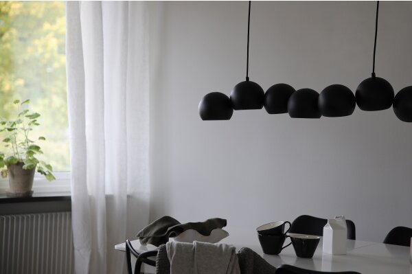 Lustră pe cablu Markslöjd 108860 CUPOLO 7xE14/40W/230V negru