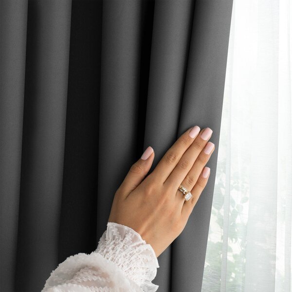 Draperie gri antracit dimout (semi-opacă) 140x270 cm Carli – Restilo