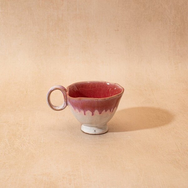 Ceașcă roz/crem din ceramică Colette – Sass & Belle