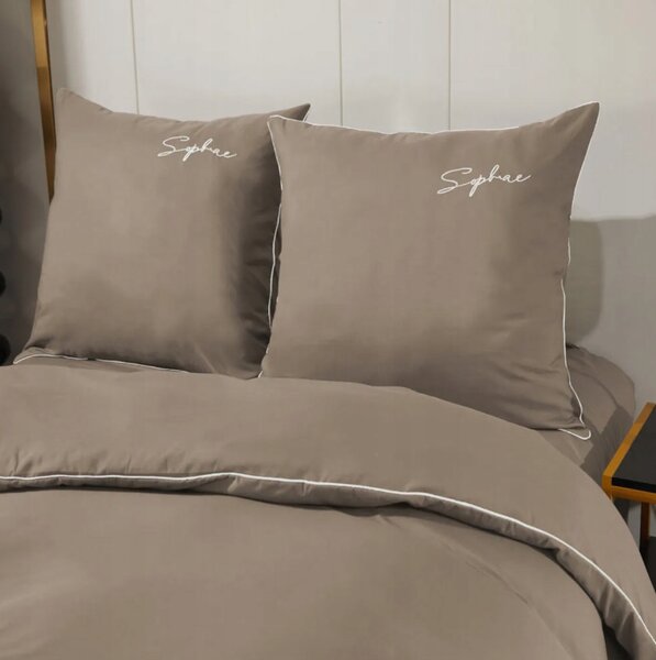 Lenjerie de pat din microfibra cu broderie maro SOPHAE Dimensiune lenjerie de pat: 70 x 80 cm | 140 x 200 cm