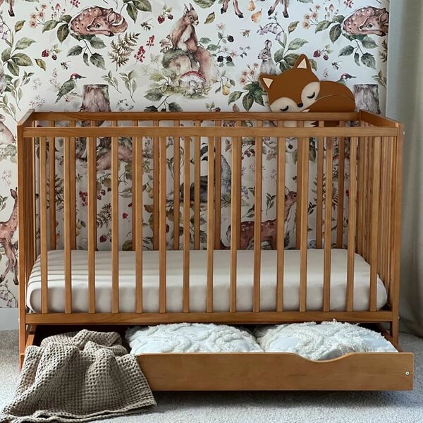 Patut din lemn masiv 120x60 cm Matilda cu sertar cu capac, somiera reglabila pe 3 nivele, include saltea cocos 12 cm