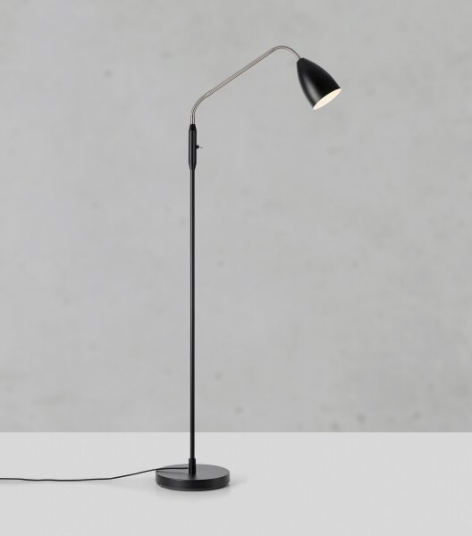Markslöjd 108886 - Lampadar LED reglabil PATRO, 4,9W/230V, negru