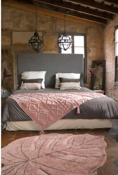 Covor pentru copii roz lavabil/țesut manual din bumbac 120x180 cm Monstera Vintage Nude – Lorena Canals