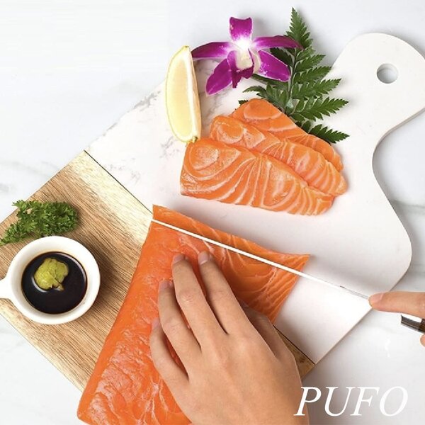 Platou de servire tip tocator din lemn si marmura– tava pentru aperitive, branzeturi, mezeluri si gustari, 33.5 x 21.5 cm, alb/maro