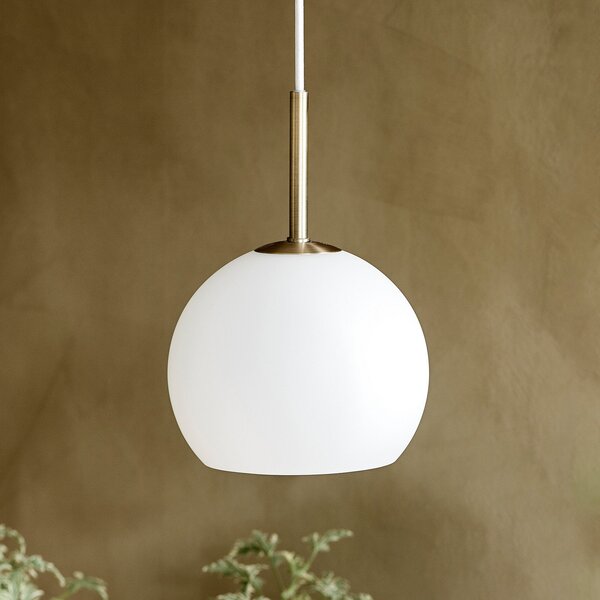 FRANDSEN Lampă suspendată Ball, alb opal, Ø 18 cm, sticlă, reglabil, Alb, Camera de zi / sufragerie, Sticlă, Design