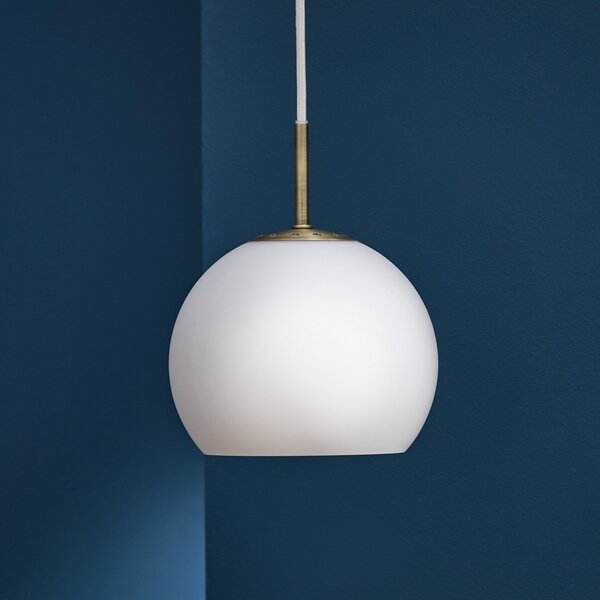 FRANDSEN Lampă suspendată Ball, alb opal, Ø 18 cm, sticlă, reglabil, Alb, Camera de zi / sufragerie, Sticlă, Design