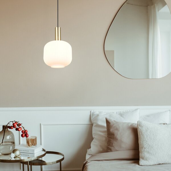 Trio Lighting Lampă suspendată Diva, 1 bec, culoarea alamei, opal, metal, sticlă, reglabil, Alb, Camera de zi / sufragerie, Sticlă
