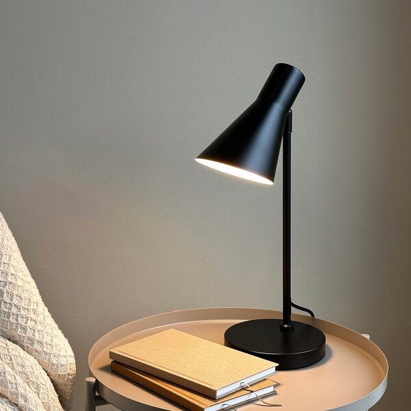 Dyberg Larsen Lampă de masă DL12, negru, înălțime 44,5 cm, metal, Negru, Camera de zi / sufragerie, Metal, Design