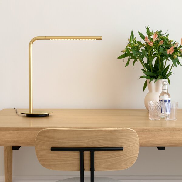 UMAGE Lampă de masă LED Omni, alamă Înălțime 46 cm Metal rotativ, reglabil, Auriu / Alamă, Camera de zi / sufragerie, Metal, Design