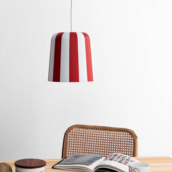 Dyberg Larsen Lampă suspendată Gry, roșu închis/alb, Ø 20 cm, reglabil, Roșu, Camera de zi / sufragerie, Metal, Scandinavă