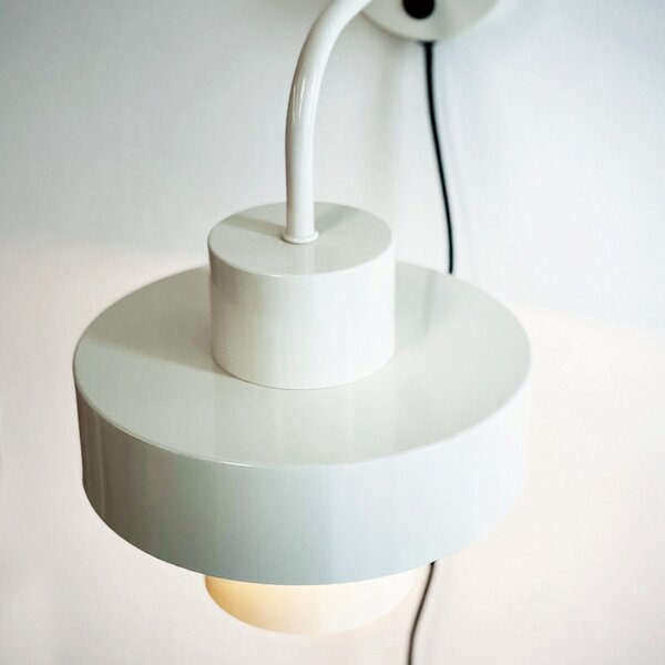 Lampă de perete Dyberg Larsen, Stoke, Alb, Camera de zi, Metal, Design