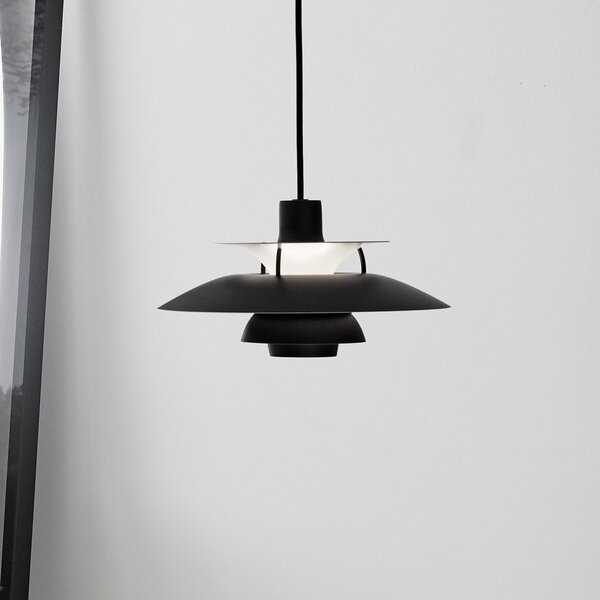 Louis Poulsen Lampă suspendată PH 5 300, negru monocrom, 30 cm, reglabil, Negru, Camera de zi / sufragerie, Metal, Design