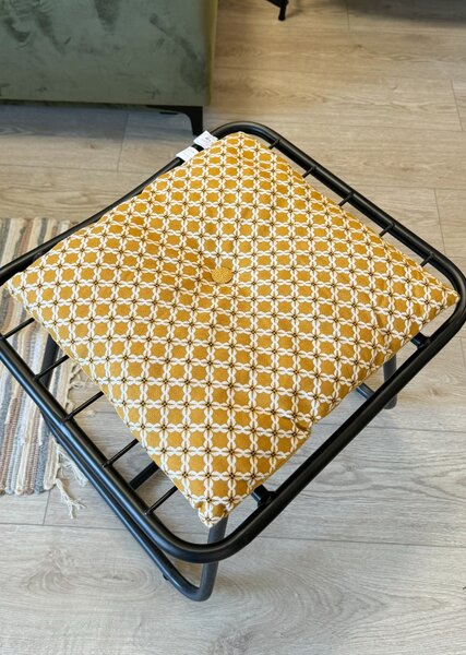 Perna scaun mustar ENDRE - mai multe dimensiuni Dimensiune: 30 x 50 cm