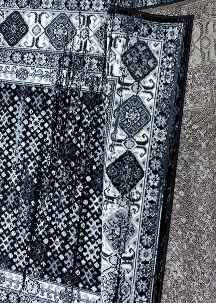 Covor oriental Hugo DELAVITA negru 120/170 cm