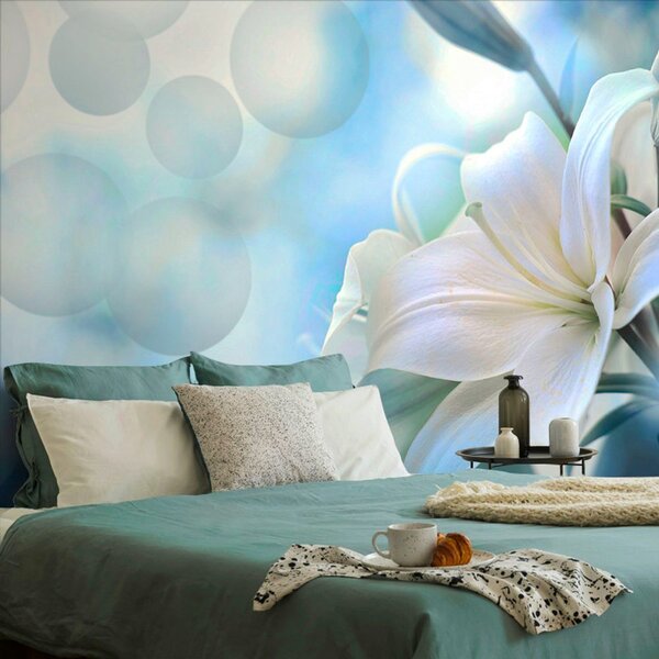 Tapet floare de crin pe un fundal abstract