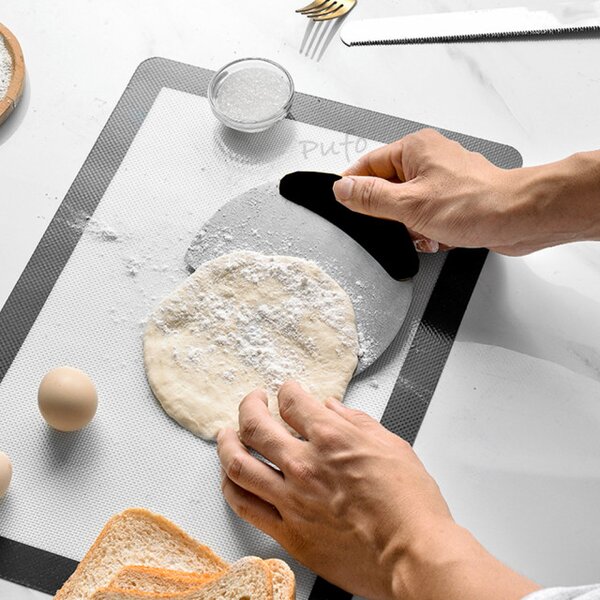 Racleta Pufo Cake pentru taiere aluat, decorare glazura, crema la torturi, metalica, 16 cm