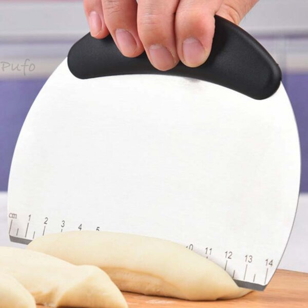 Racleta Pufo Cake pentru taiere aluat, decorare glazura, crema la torturi, metalica, 16 cm