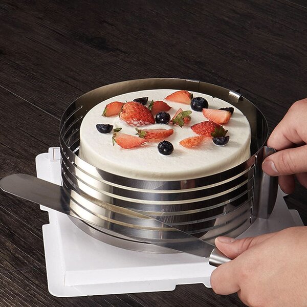 Inel metalic reglabil Pufo Cake pentru blat de tort, prajituri, cu 6 spatii de feliere, diametru 24 cm, argintiu