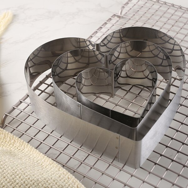 Set 3 forme metalice Pufo Heart Cake in forma de inima, pentru blat de tort, prajituri, otel, argintiu- romantice si durabile
