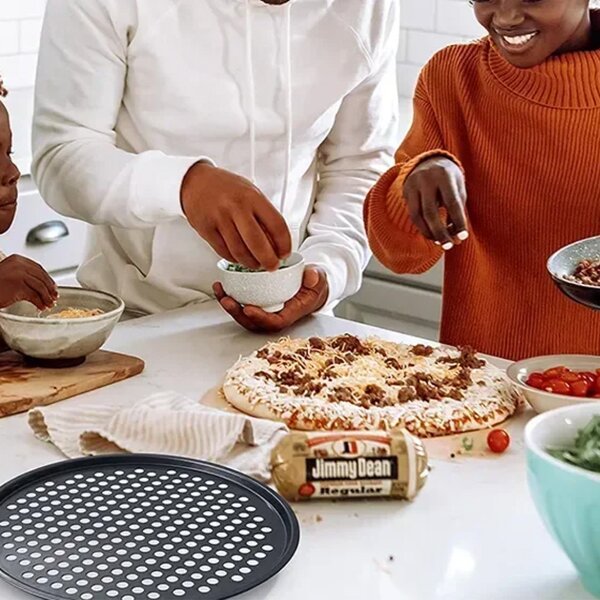Tava cuptor rotunda Pufo Cook cu gauri pentru copt pizza, aluat, servire mancare, antiaderenta, 29 cm