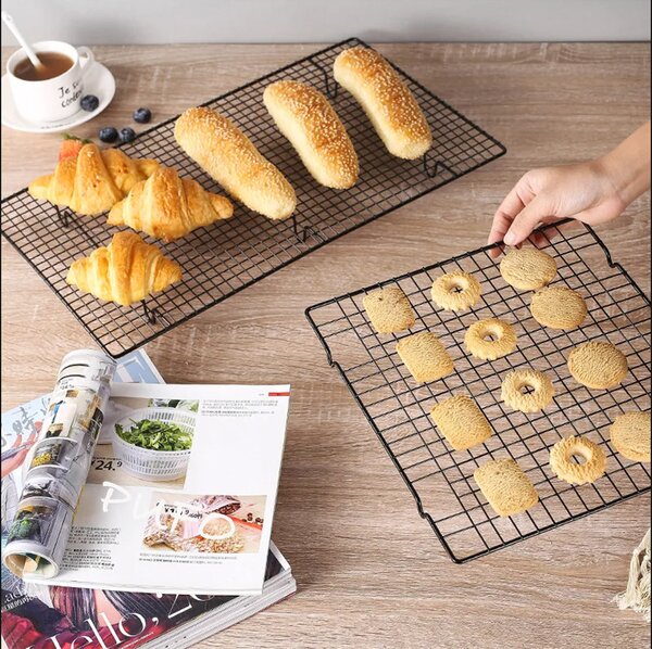 Suport metalic pentru bucatarie ideal la racirea prajiturilor, gogosilor, blatului de tort, biscuiti, fursecuri, 41 x 26 cm, negru