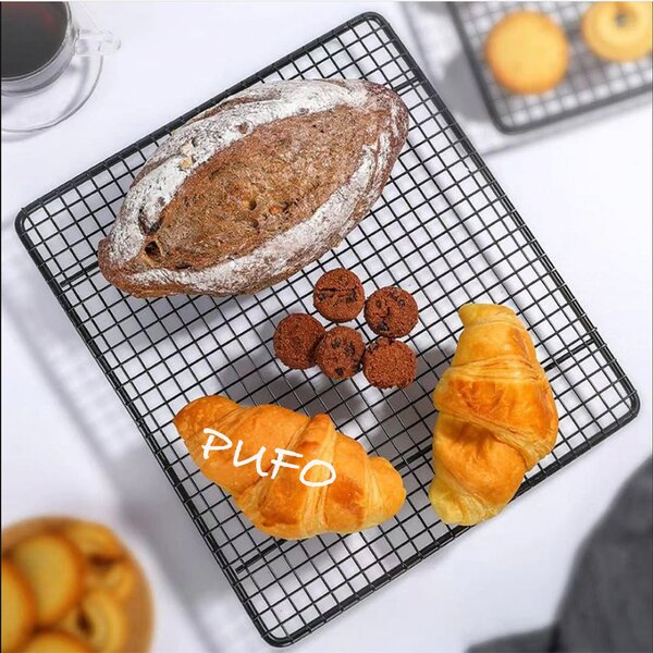Suport metalic pentru bucatarie ideal la racirea prajiturilor, gogosilor, blatului de tort, biscuiti, fursecuri, 41 x 26 cm, negru