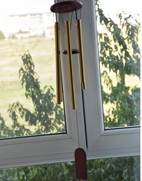 Clopotel de vant cu 6 tuburi sonore metalice aurii pentru casa sau gradina, model Feng-Shui