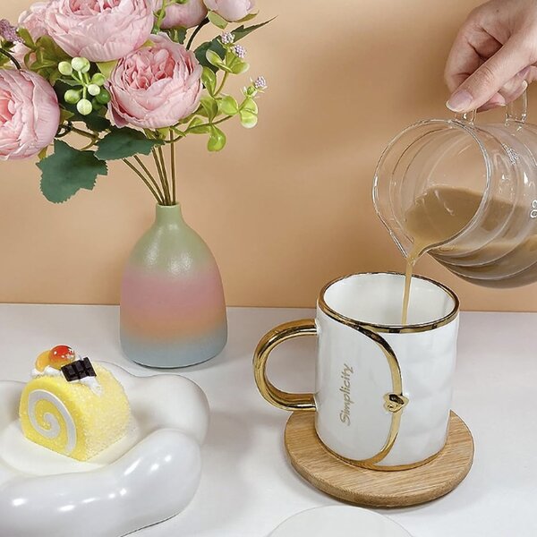 Cana din ceramica Pufo Fashion Time pentru cafea sau ceai, 350 ml, alb- stil modern si eleganta zilnica