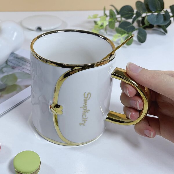 Cana din ceramica Pufo Fashion Time pentru cafea sau ceai, 350 ml, alb- stil modern si eleganta zilnica