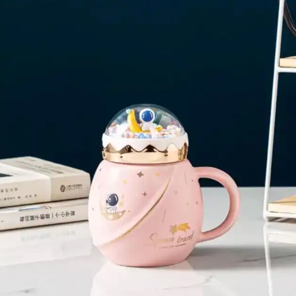 Cana cu capac tip ceainic din ceramica Pufo Travel the Space pentru cafea sau ceai, 500 ml, roz