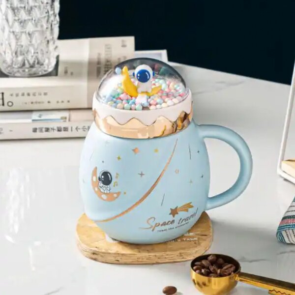 Cana cu capac tip ceainic din ceramica Pufo Travel the Space pentru cafea sau ceai, 500 ml, albastru