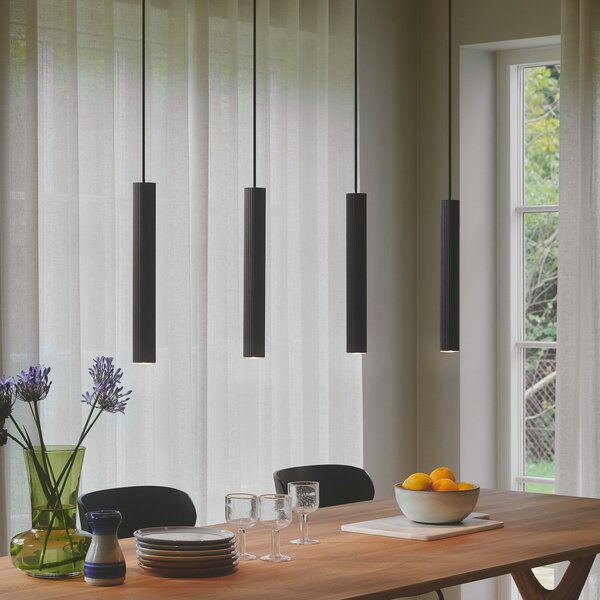 Nordlux Suspensie Vico, cu patru lumini, lungă, metal, negru, reglabil, Negru, Camera de zi / sufragerie, Aluminiu