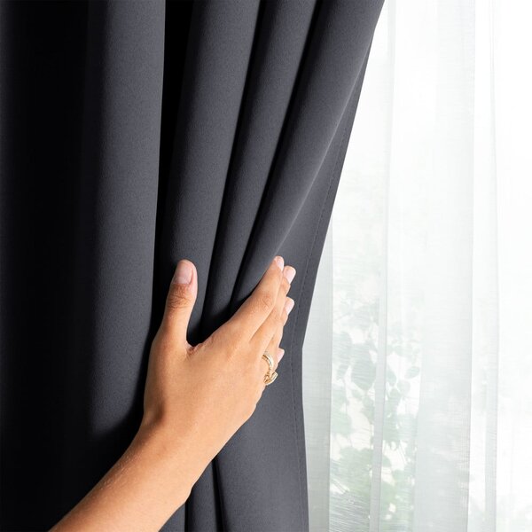 Draperie gri închis dimout (semi-opacă) 140x175 cm Kierra – Restilo