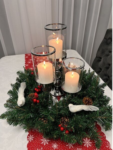 Napron decorativ pentru sarbatori, imprimeu fulgi de nea, lungime 185 cm, latime 35 cm, rosu-alb