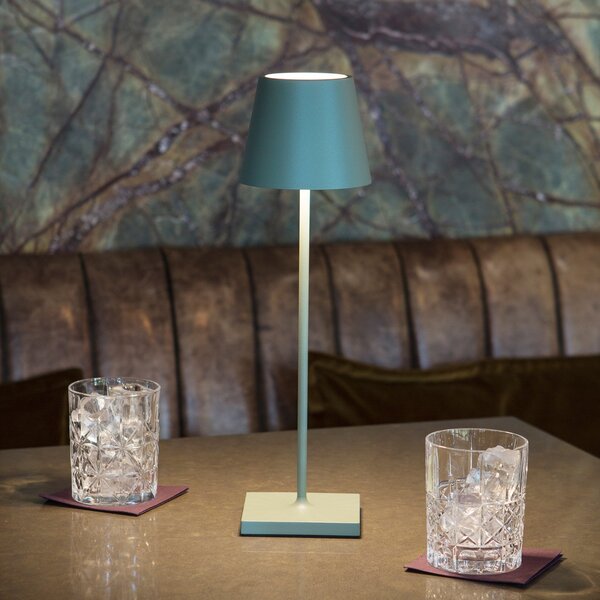 Sigor Nuindie LED lampă de masă reîncărcabilă, USB-C, verde salvie, IP54, dimabil, reglabil, Verde, Camera de zi / sufragerie, Metal, Modern