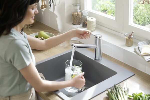 Hansgrohe Zesis M33 baterie bucătărie pe picior crom 74802000