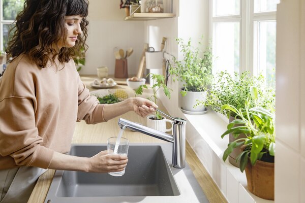 Hansgrohe Zesis M33 baterie bucătărie pe picior crom 74802000