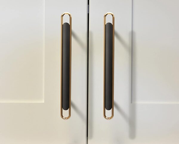 Maner metalic pentru mobilier, model Kelen, distanta dintre gauri = 128 | 224 mm, finisaj auriu lucios/negru mat
