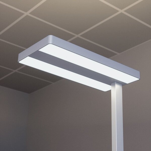Arcchio Lampadar LED Logan Neo, argintiu, dimabil, metal, reglabil, Metalic, Studiu / Birou, Aluminiu, Modern