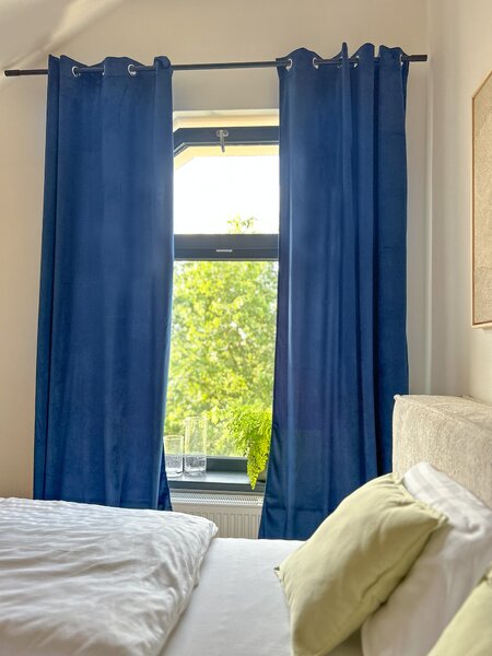 Draperie opaca VELVET albastru regal 140x270 cm Agatat: Rejansa