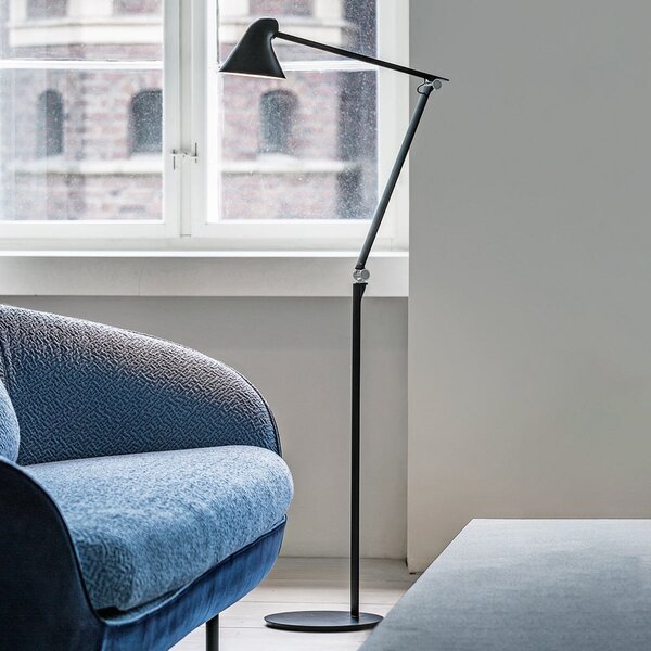 Louis Poulsen NJP lampă de podea LED 2700K negru, reglabil, Negru, Camera de zi / sufragerie, Metal, Design