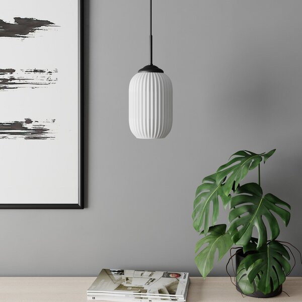 Dyberg Larsen Lampă suspendată din sticlă Riflet, Ø 14 cm, Alb, Camera de zi / sufragerie, Sticlă, Scandinavă