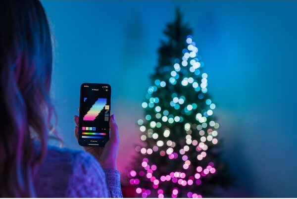 Twinkly TG70P4425P01 - Brad de Crăciun LED RGBW TREE, 435 LED-uri, 2,1 m, Wi-Fi