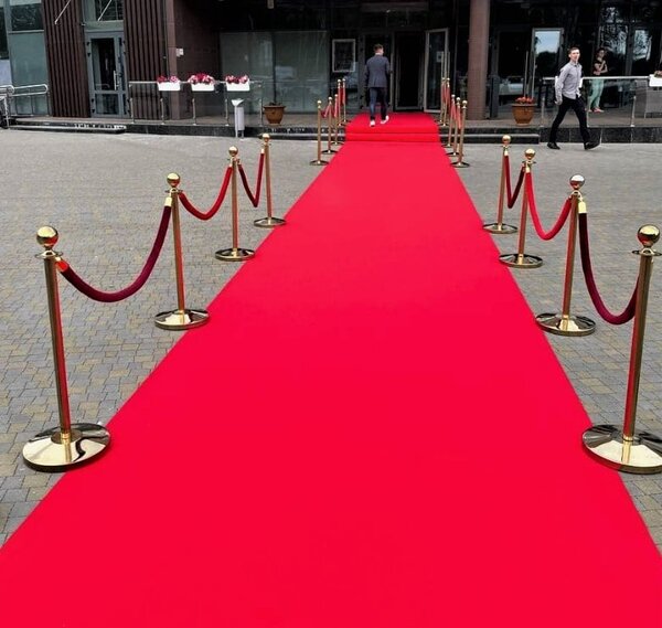 Mocheta Evenimente VELOUR ROSU, Latime 2m, 3M Grosime 4mm, Marime 200 x 300 cm, Rosu, Antialergic, Poliester, Prezentari, Intalniri oficiale, Terase