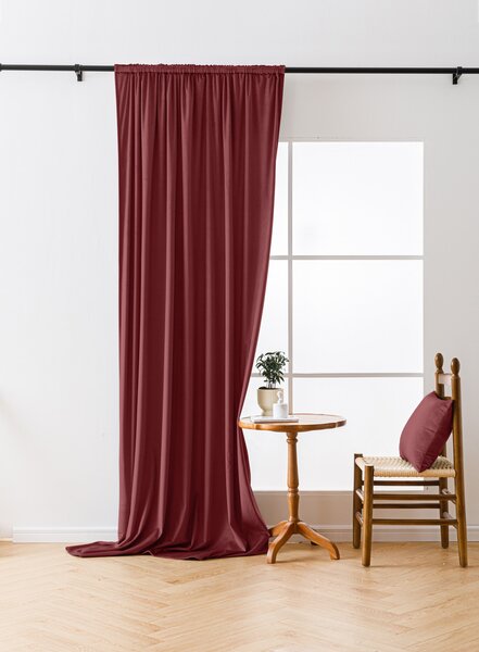 Draperie opaca culoarea vinului VELVET 135x250 cm Agățat: Inele metalice