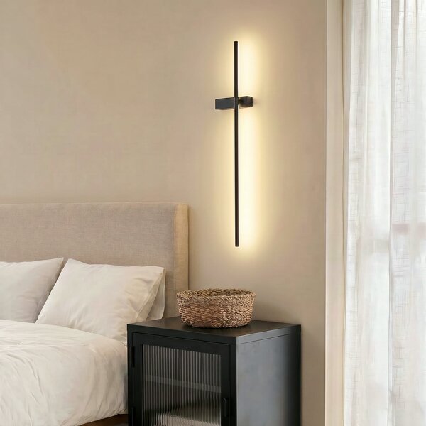 Lindby Aplică de perete LED Natsumi, negru, aluminiu, 90 cm, Negru, Camera de zi / sufragerie, Aluminiu, Modern