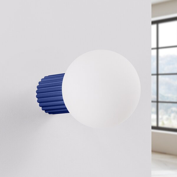 SOLLUX LIGHTING Aplică ORBI, albastru ultramarin, sticlă/metal, Ø 12 cm, IP44, G9, reglabil, Albastru, Baie, Aluminiu, glob