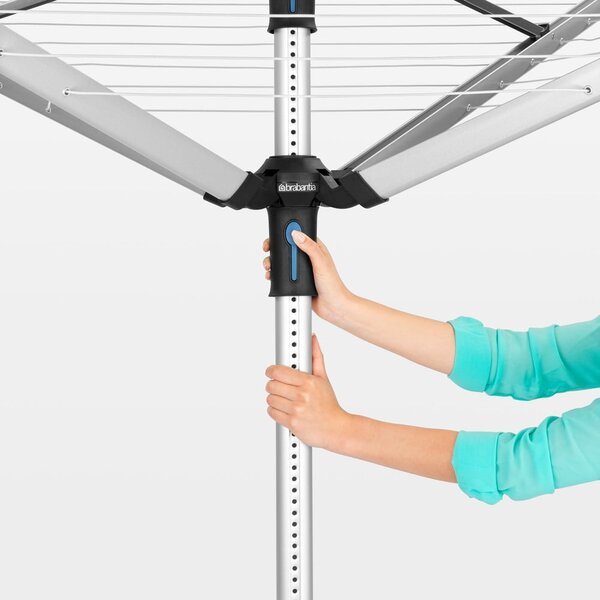 Uscător de rufe argintiu pentru grădină 50 m Lift-o-Matic Advance – Brabantia