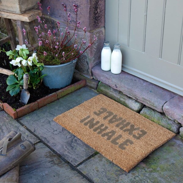 Covoraș de intrare din fibre de nucă de cocos 60x90 cm Inhale Exhale – Artsy Doormats