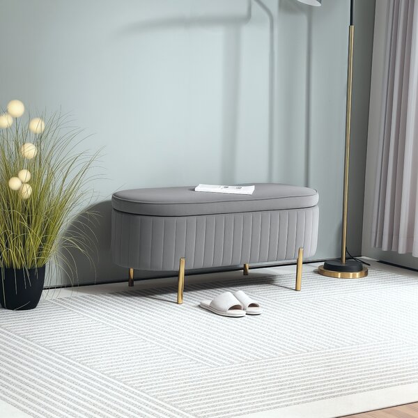HOMCOM Bancă de Depozitare pentru Intrare Ovală 72L cu Design Scanalat, Capac Ridicabil și Șezut Capitonat, Bancă de la Capătul Patului Pouf în Catifea și Picioare de Lemn de Pin, 108x44x43.5 cm, Gri | Aosom Romania